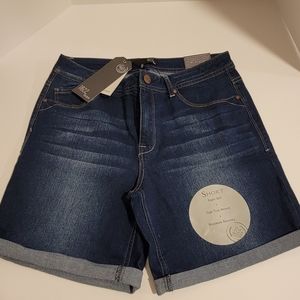 1822 Women's Denim Jean Short size 14 NWT